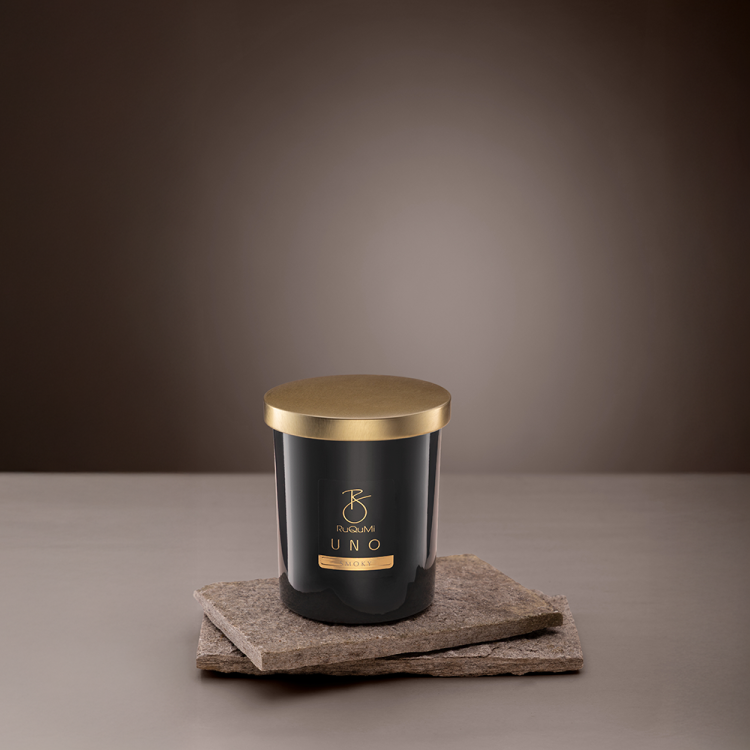 Świeca sojowa zapachowa Ruqumi Uno Smoky 170g